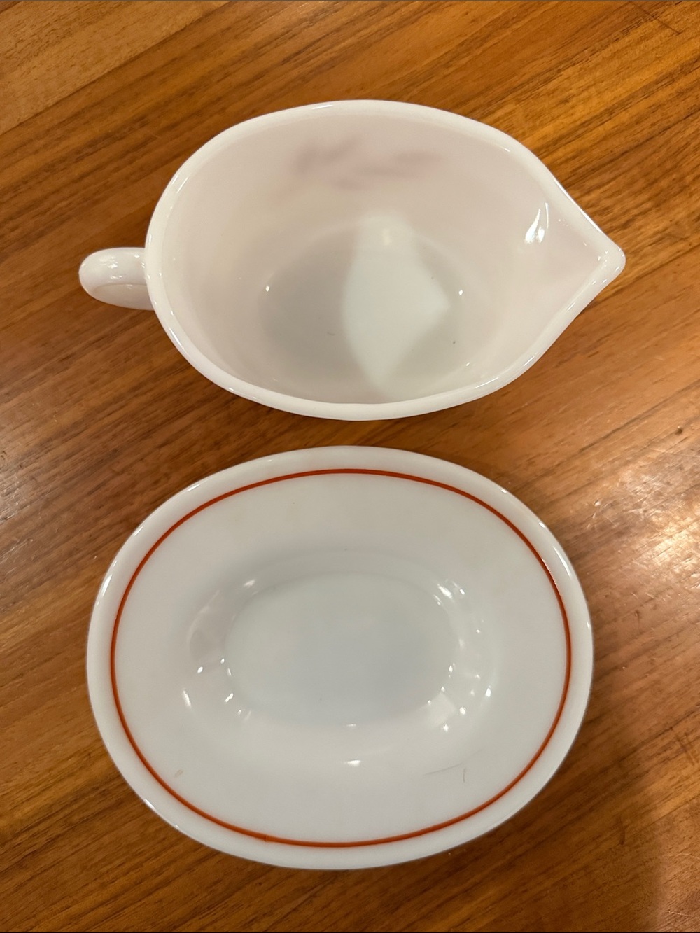 NEAR MINT PYREX Milk Glass Autumn Harvest Wheat Gravy Boat and Plate Set 77-B - Picture 3 of 4